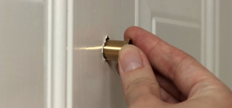 peephole door repair in Willowbrook
